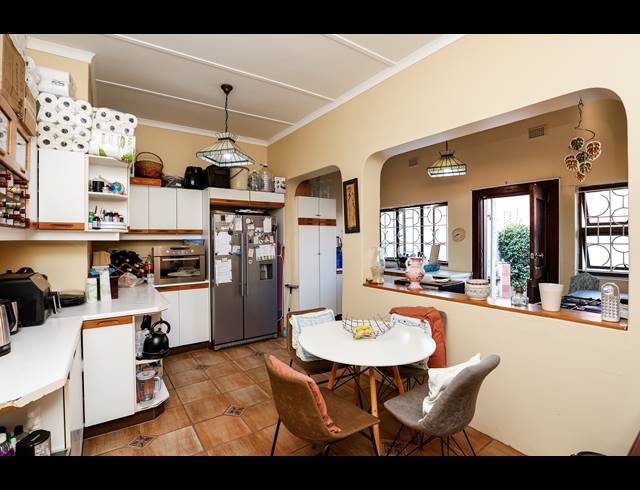 3 BEDROOM FREEHOLD FOR SALE IN GLENWOOD